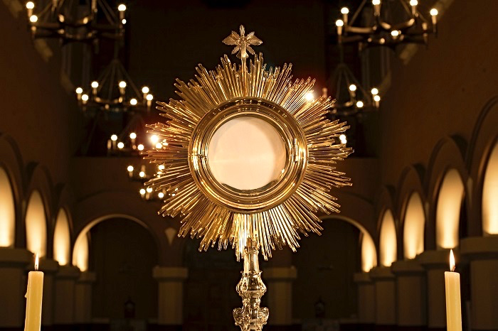 Becoming a Eucharistic People